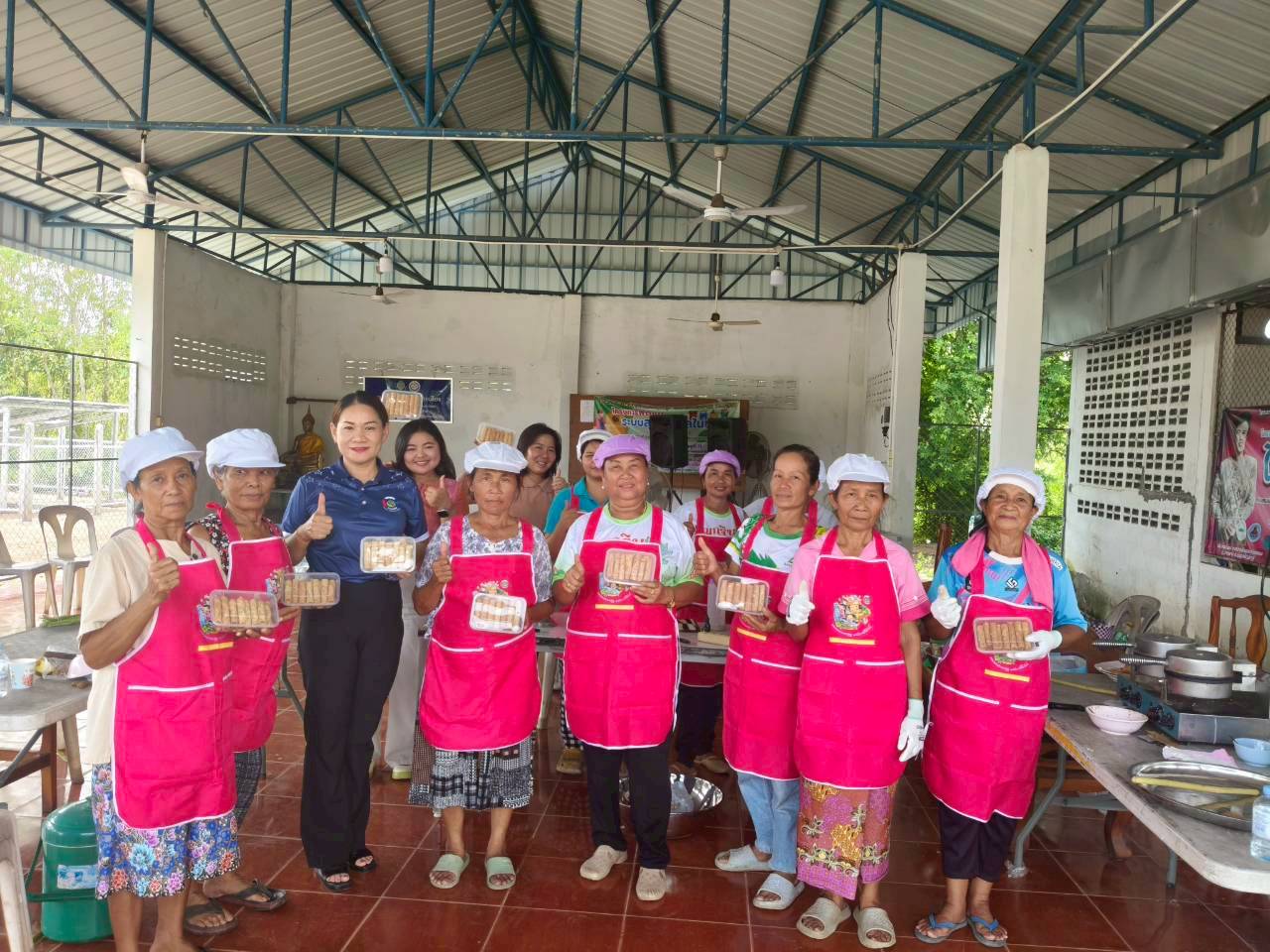 ส่งเสริมอาชีพชุมชนแปรรูปผลิตผลทางการเกษตรและอนุรักษ์ภูมิปัญญาท้องถิ่น